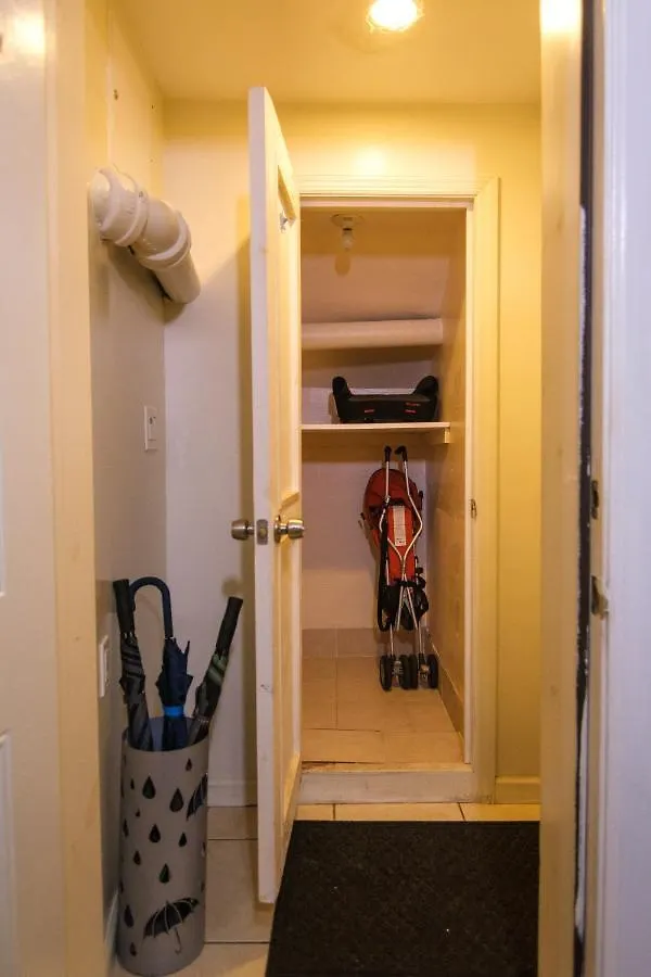 Elegant 2 Bedroom Suite w Modern Amenities New York