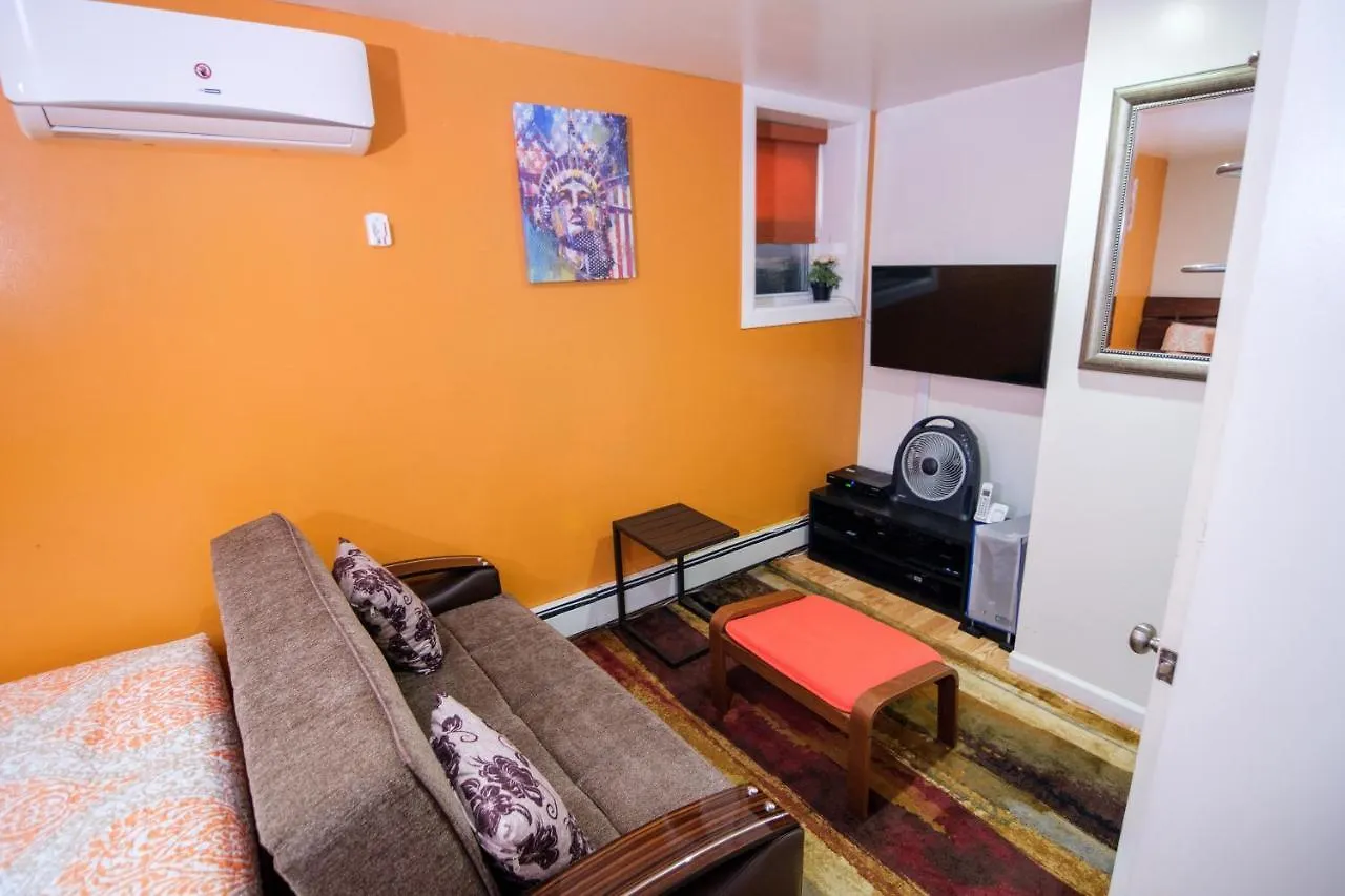 Elegant 2 Bedroom Suite w Modern Amenities New York