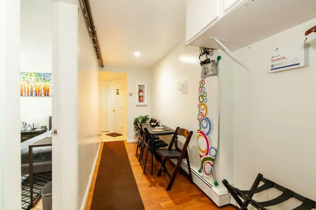 Elegant 2 Bedroom Suite w Modern Amenities New York 0*,