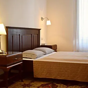 In Historical Building With Free Private Parking Apartment Budapest